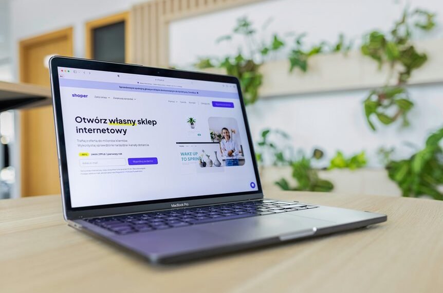 Professional Online Model 696856657 for Growth